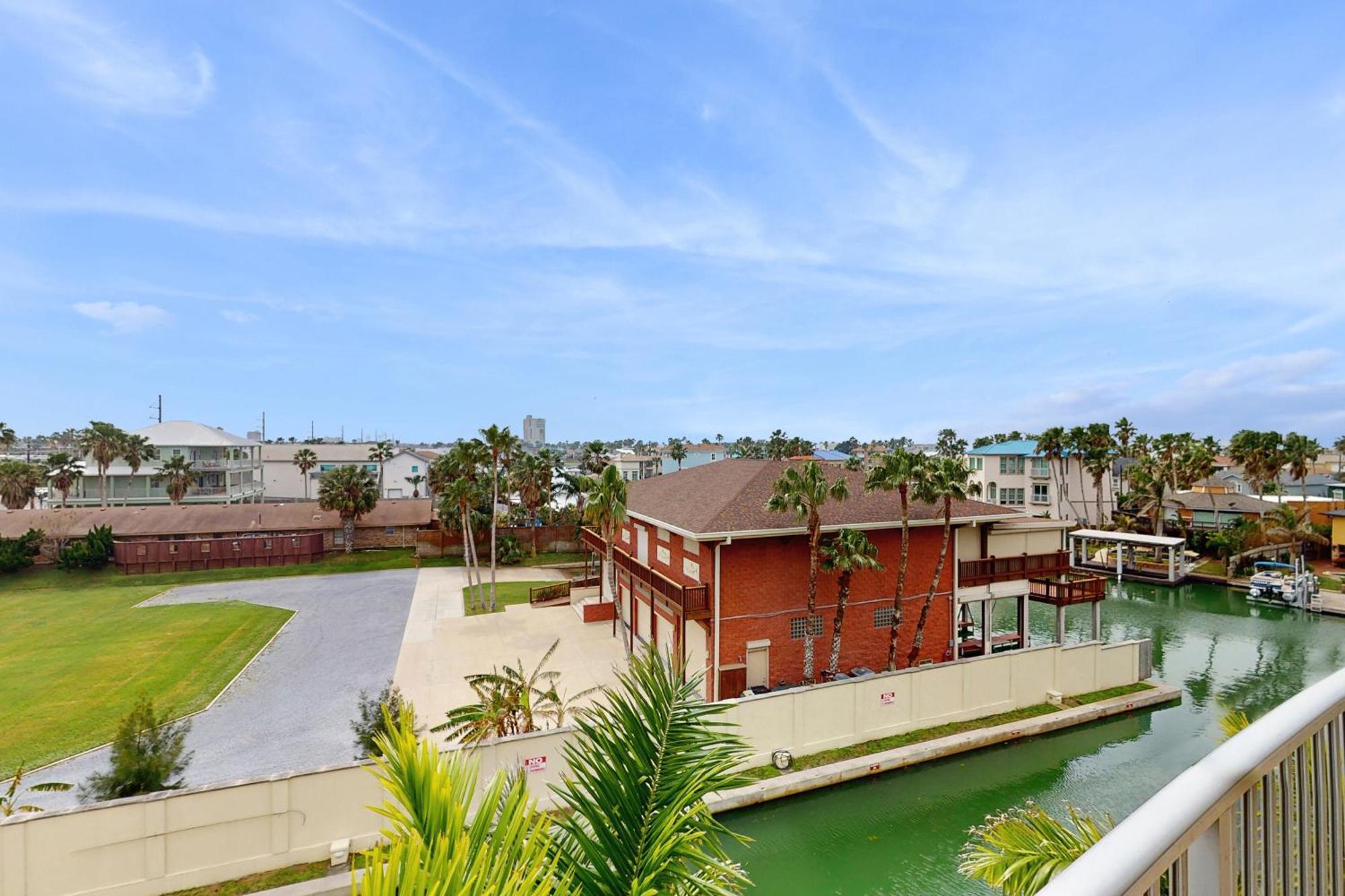 Las Marinas Condominiums Саут Падре Алънд Екстериор снимка